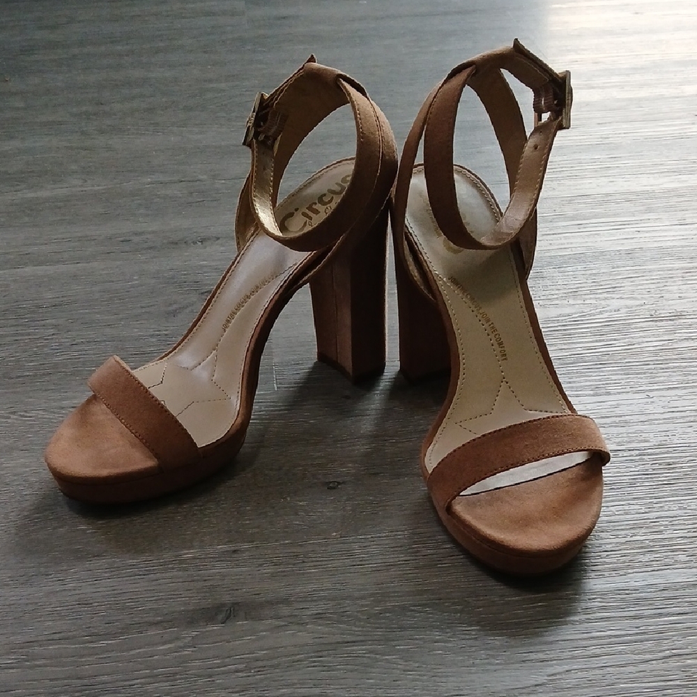 Circus by Sam Edelman Abigail Tan Suede Block Heel Sandals Sz 6.5 EUC